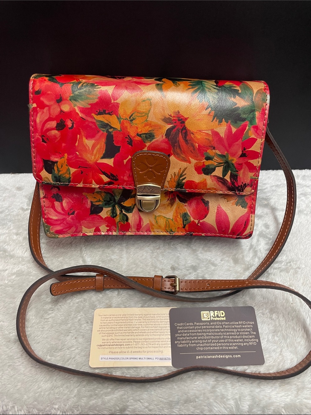 NWOT Patricia Nash ‘Lanza’ Spring Floral Crossbody